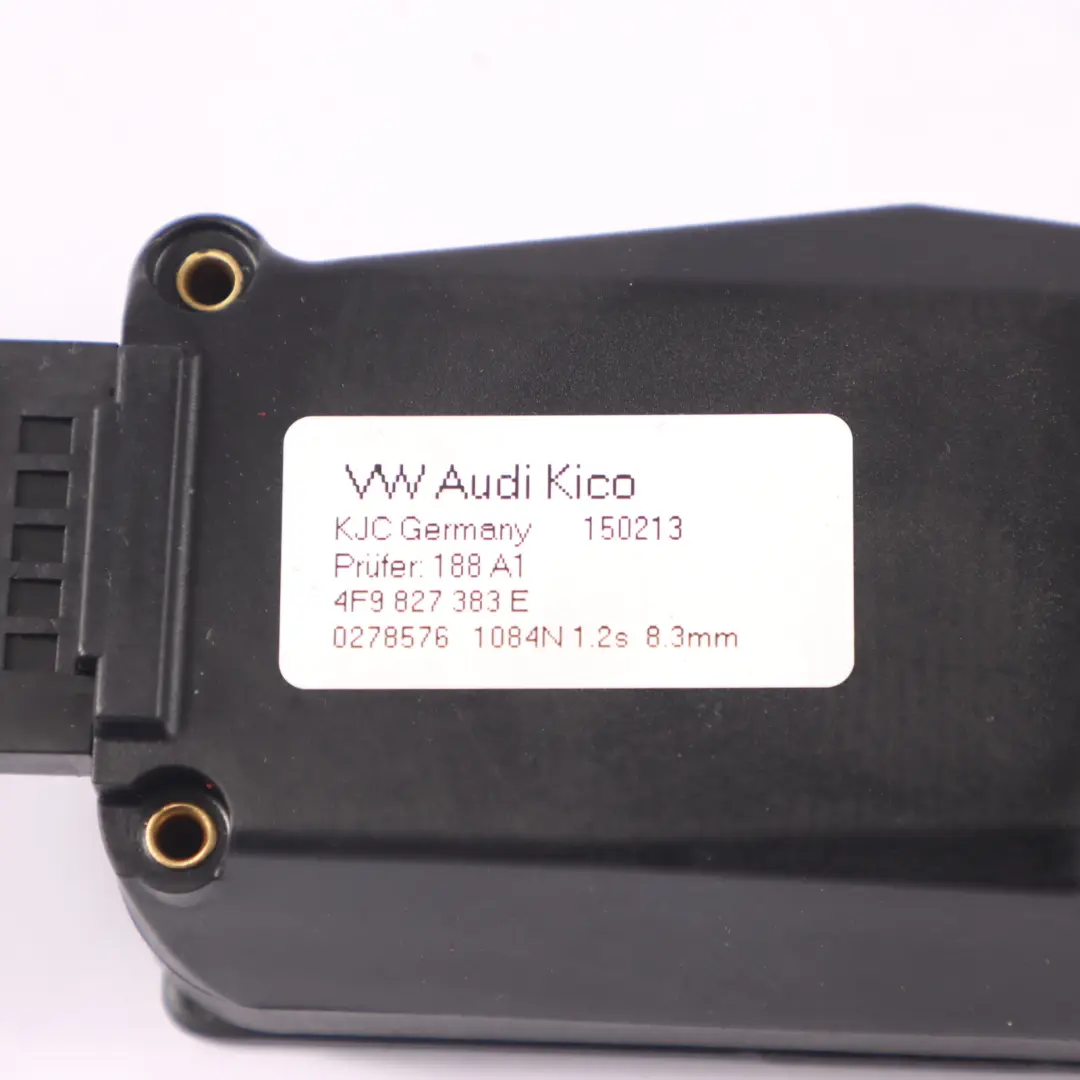 Audi Q5 8R Actionneur du moteur de verrouillage du coffre Couvercle - SKU 4F9827383E - Numéro de pièce 4F9827383E