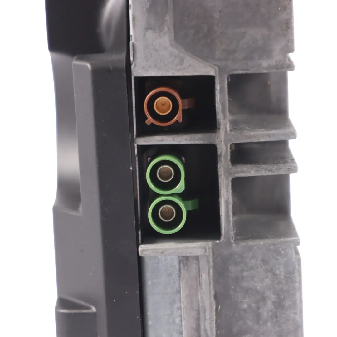 A8l 4H TV Modulo di controllo video digitale del sintonizzatore per Audi con numero di parte 4G0919129C Audi A8l 4H TV Modulo di controllo video digitale del sintonizzatore - SKU 4G0919129C - Numero di parte 4G0919129C