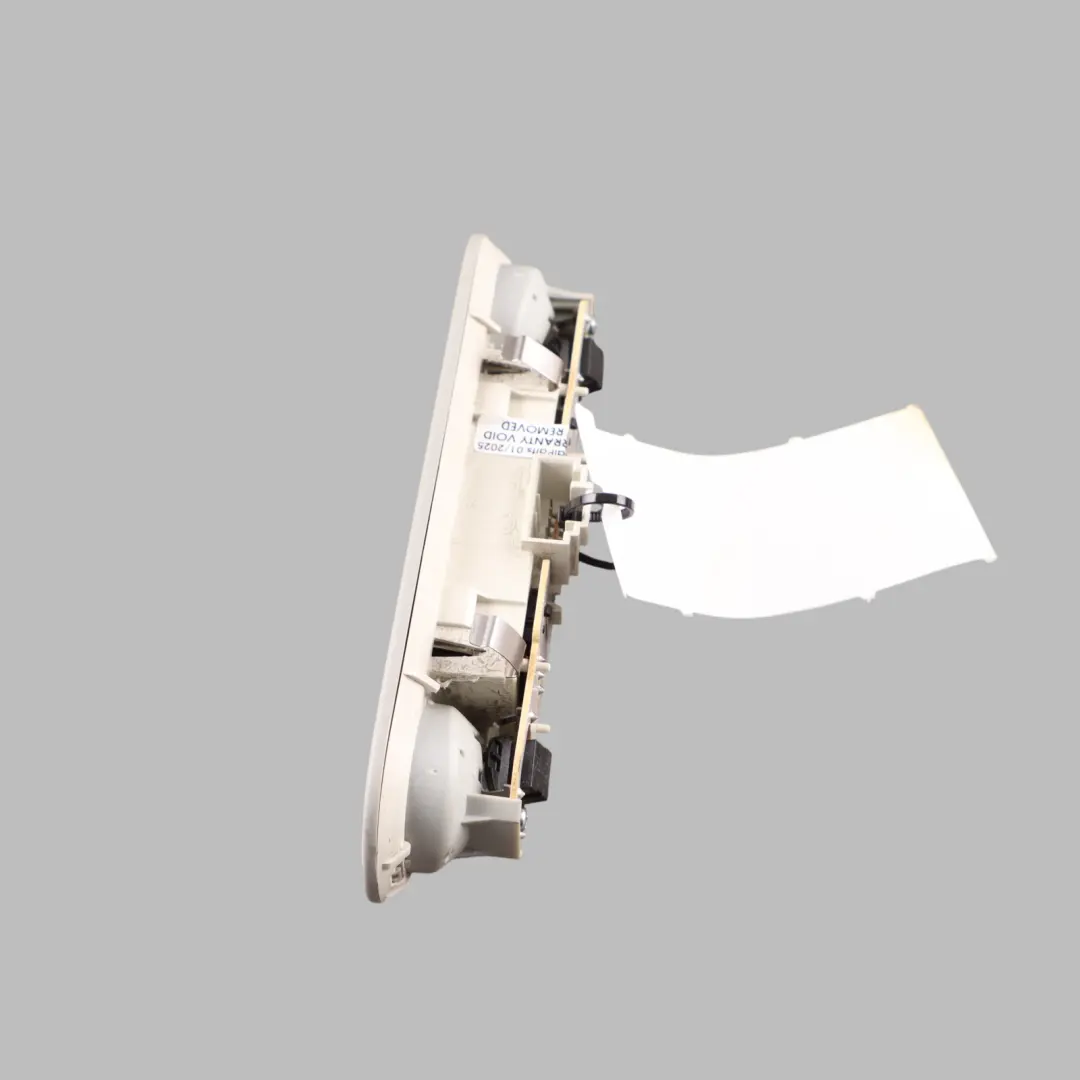 Intérieur Feu de toit arrière Lampe de lecture pour Audi A6 C7 à propos du numéro de pièce 4G0947111 Audi A6 C7 Intérieur Feu de toit arrière Lampe de lecture - SKU 4G0947111-1 - Numéro de pièce 4G0947111