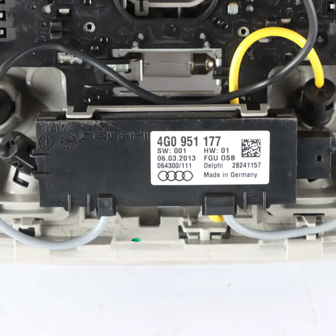 Pannello luce tetto interno Lampada anteriore Grigio per Audi A7 4G A6 C7 con numero di parte 4G0947135 Audi A7 4G A6 C7 Pannello luce tetto interno Lampada anteriore Grigio - SKU 4G0947135-1 - Numero di parte 4G0947135