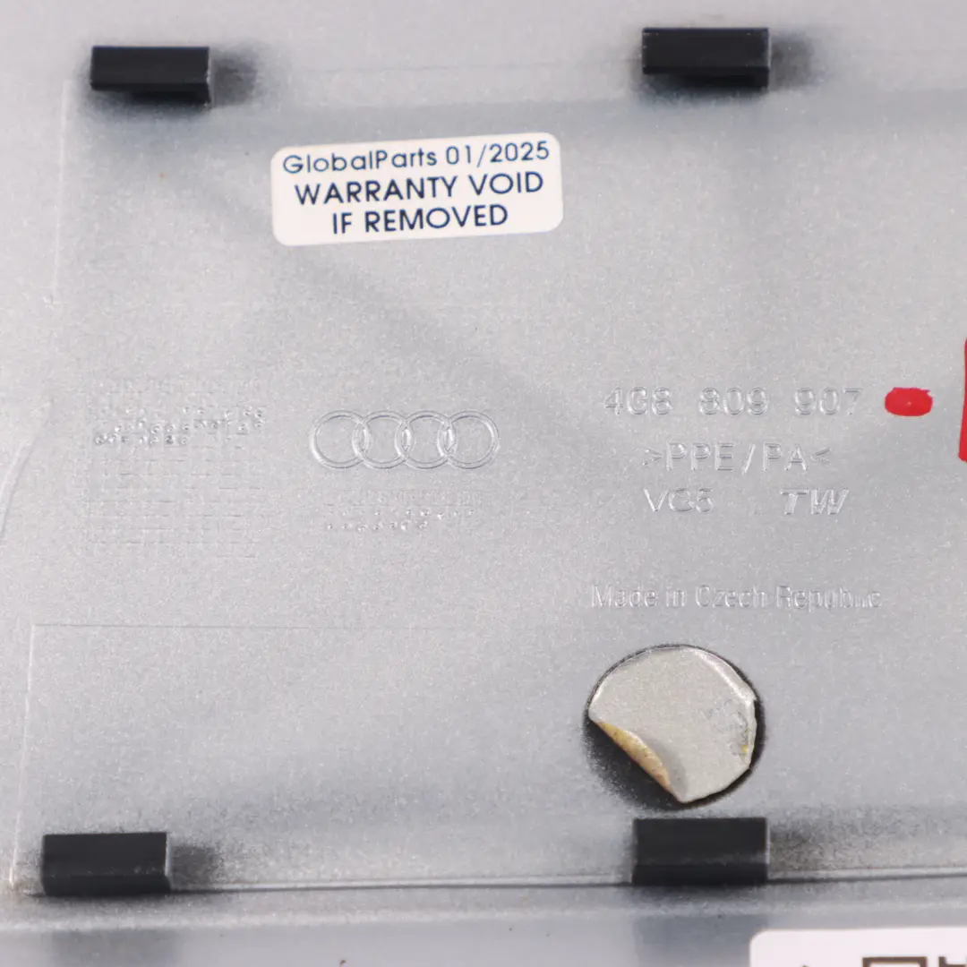 Audi A7 4G Couvercle de la trappe réservoir Ice Silver - X7W - SKU 4G8809907-ICS - Numéro de pièce 4G8809907