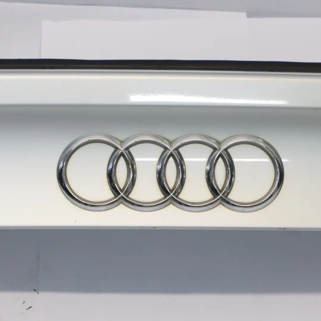 Audi A7 4G Spoiler posteriore Portellone Baule Pannello Argento ghiaccio - X7W - SKU 4G8827086G-ICS - Numero di parte 4G8827086G