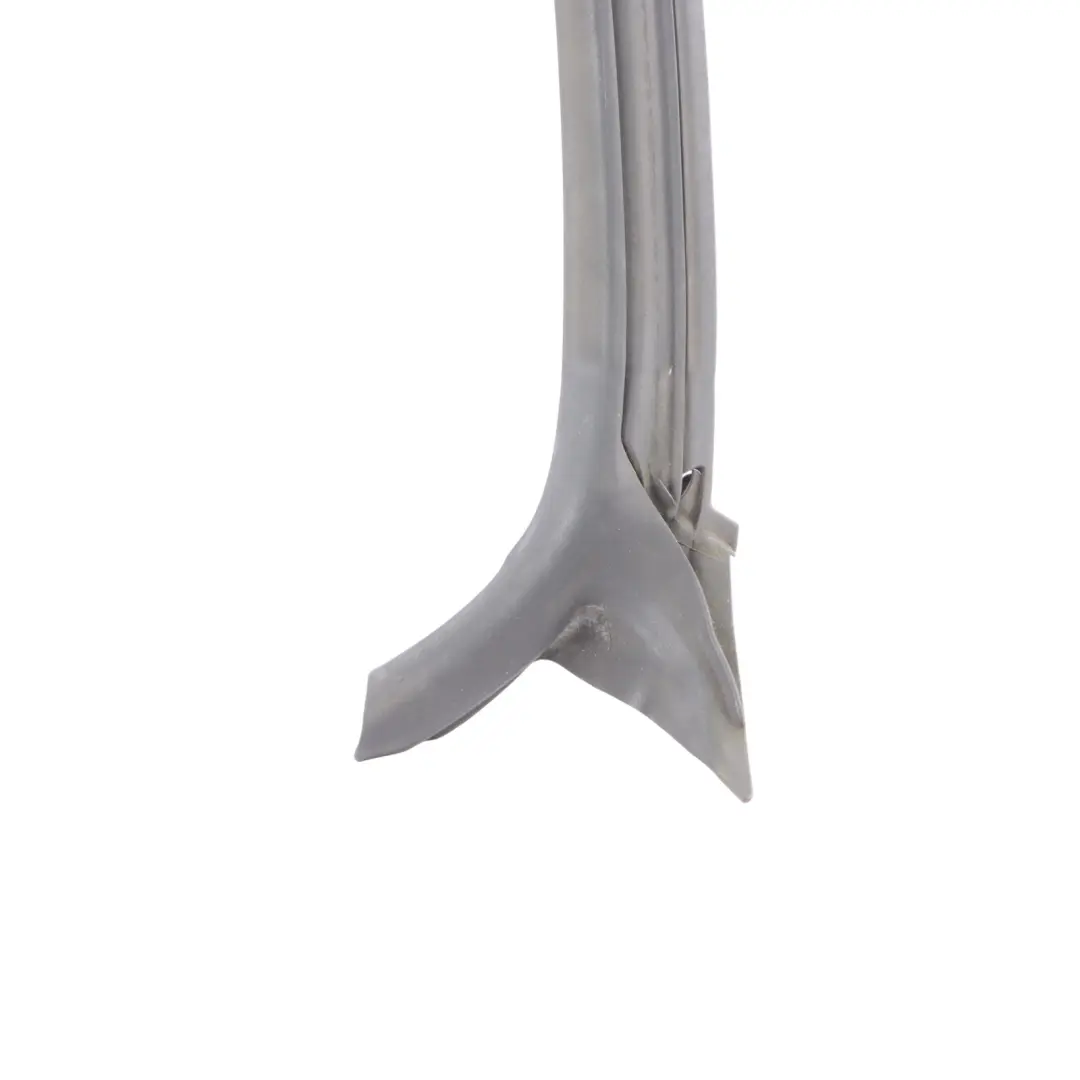 Puerta Ventana Sello Guía Rail Caucho Trasero Izquierdo para Audi A7 4G con número de pieza 4G8845695H Audi A7 4G Puerta Ventana Sello Guía Rail Caucho Trasero Izquierdo - SKU 4G8845695H - Número de pieza 4G8845695H