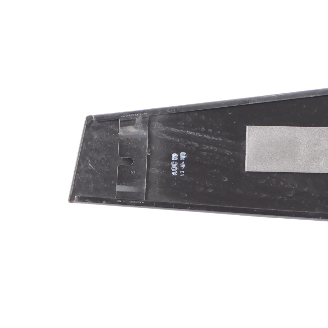 Cubierta Exterior Pilar B Lateral Negro Brillante para Audi S7 4G A7 con número de pieza 4G8853289 Audi S7 4G A7 Cubierta Exterior Pilar B Lateral Negro Brillante - SKU 4G8853289 - Número de pieza 4G8853289