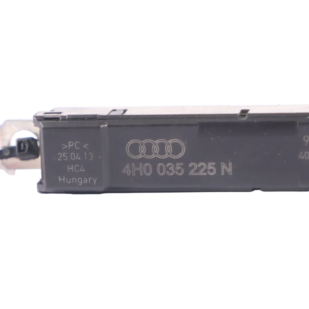 A8L 4H Wzmacniacz Antenowy do Audi o numerze 4H0035225N Audi A8L 4H Wzmacniacz Antenowy - SKU 4H0035225N - Numer Części 4H0035225N
