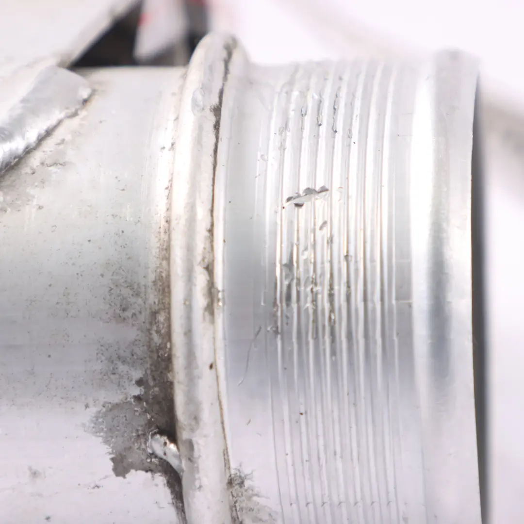 A8L 4H 3.0 TDI CDTA Diesel Ladeluftkühler Rohr Schlauch Leitung für Audi mit Teilenummer 4H0145762H Audi A8L 4H 3.0 TDI CDTA Diesel Ladeluftkühler Rohr Schlauch Leitung - SKU 4H0145762H - Teilenummer 4H0145762H