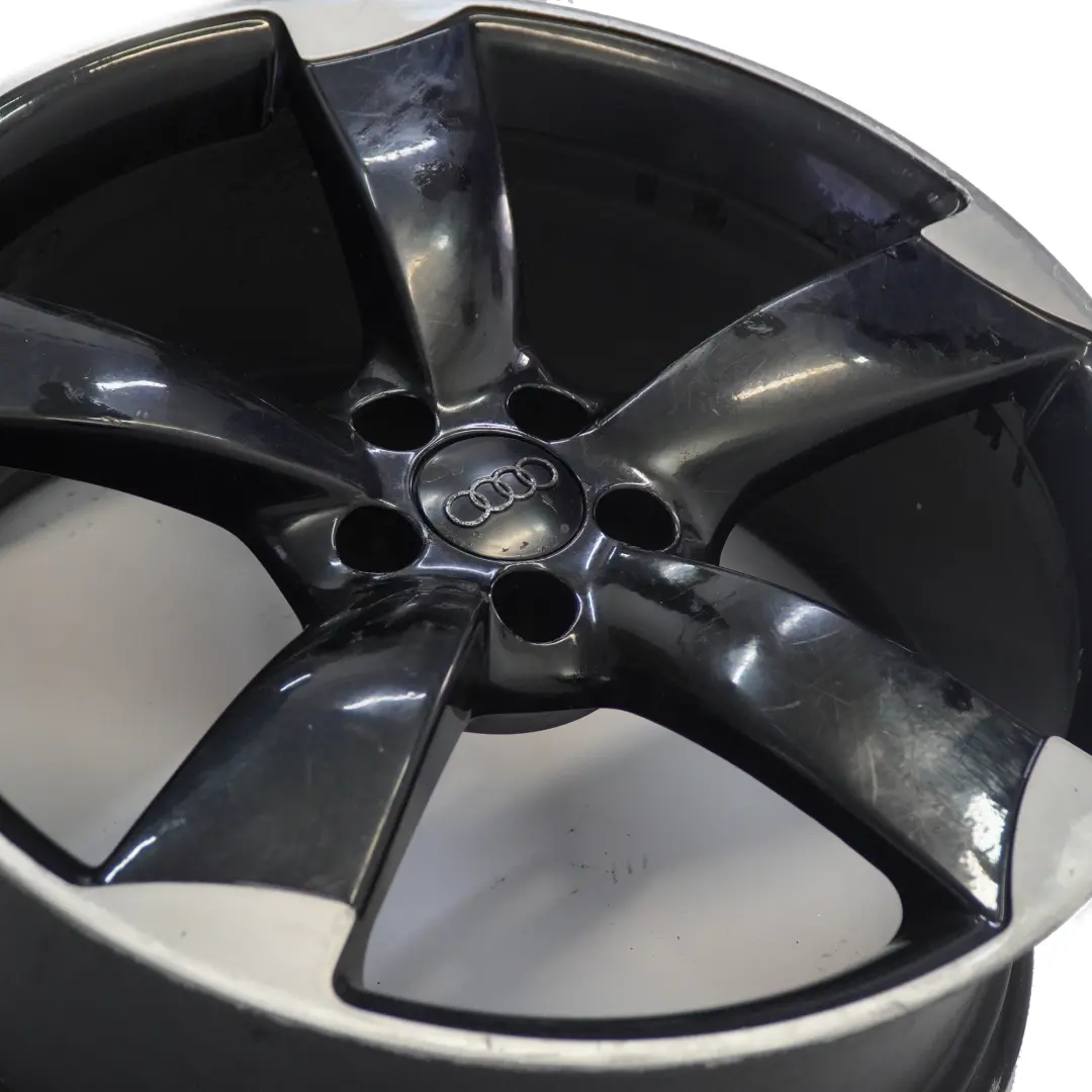 Czarna Felga Aluminiowa Rotor 21" 9J ET:35 do Audi A8 4H D4 o numerze 4H0601025BA Audi A8 4H D4 Czarna Felga Aluminiowa Rotor 21" 9J ET:35 - SKU 4H0601025BA-1 - Numer Części 4H0601025BA