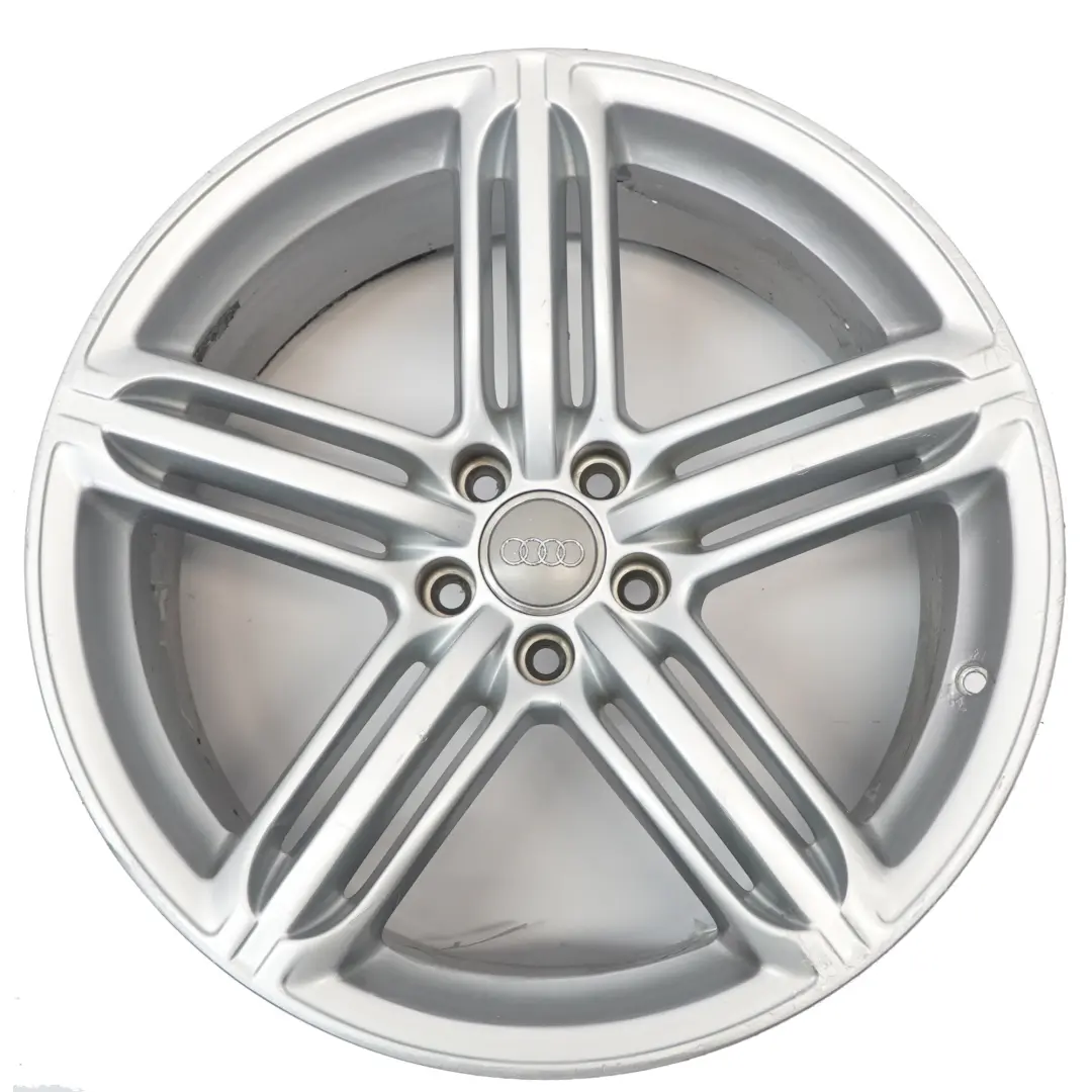 Srebrna Felga Aluminiowa 20" 9J ET:37 do Audi A7 4G A8 4H o numerze 4H0601025T Audi A7 4G A8 4H Srebrna Felga Aluminiowa 20" 9J ET:37 - SKU 4H0601025T-1 - Numer Części 4H0601025T