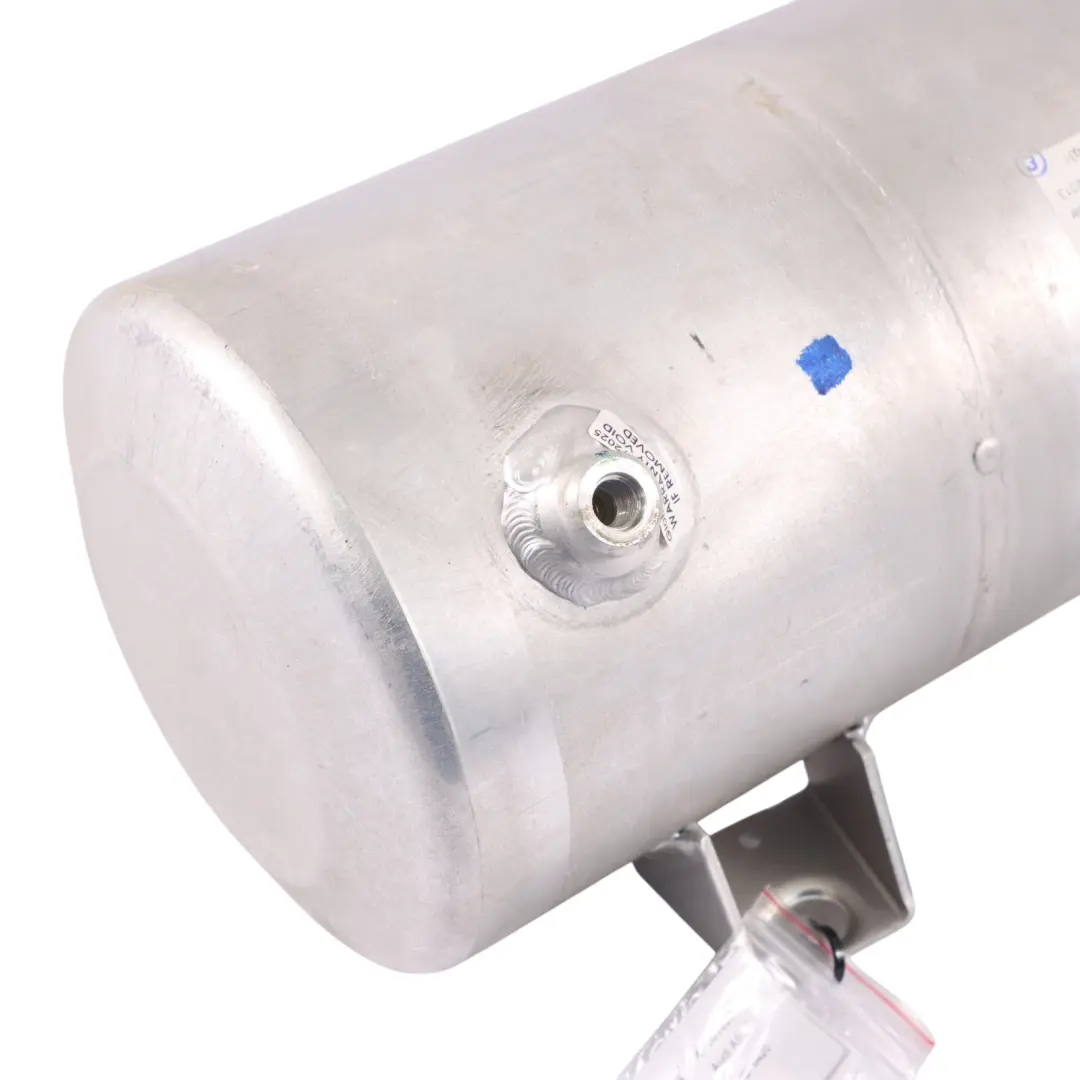 A8L 4H Zbiornik Powietrza Zawieszenia Pneumatycznego do Audi o numerze 4H0616203D Audi A8L 4H Zbiornik Powietrza Zawieszenia Pneumatycznego - SKU 4H0616203D - Numer Części 4H0616203D