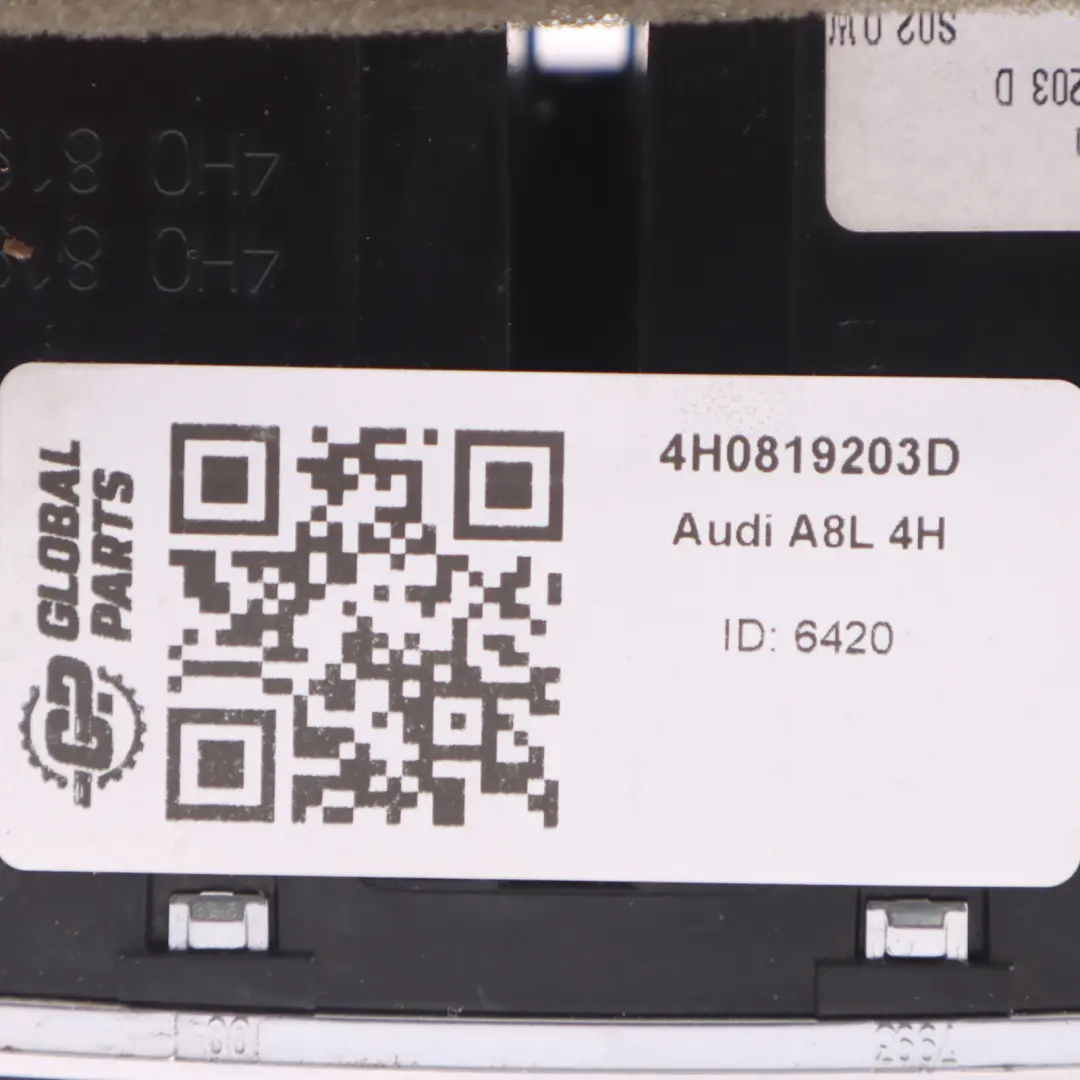 Audi A8L 4H Kratka Nawiewu Wentylacyjna Konsoli Środkowej Tylna - SKU 4H0819203D - Numer Części 4H0819203D