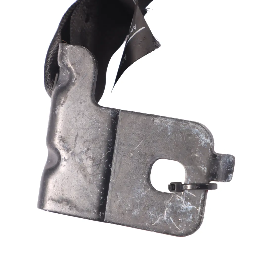 A8L 4H Cintura sicurezza posteriore centrale Fibbia nero per Audi con numero di parte 4H0857807J Audi A8L 4H Cintura sicurezza posteriore centrale Fibbia nero - SKU 4H0857807J - Numero di parte 4H0857807J