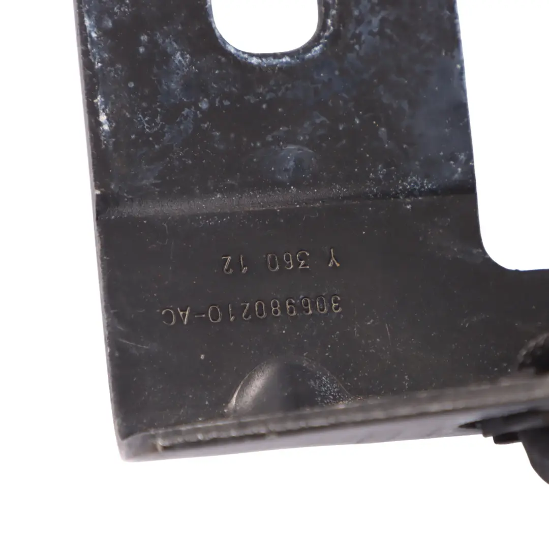 A8L 4H Cintura sicurezza posteriore centrale Fibbia nero per Audi con numero di parte 4H0857807J Audi A8L 4H Cintura sicurezza posteriore centrale Fibbia nero - SKU 4H0857807J - Numero di parte 4H0857807J