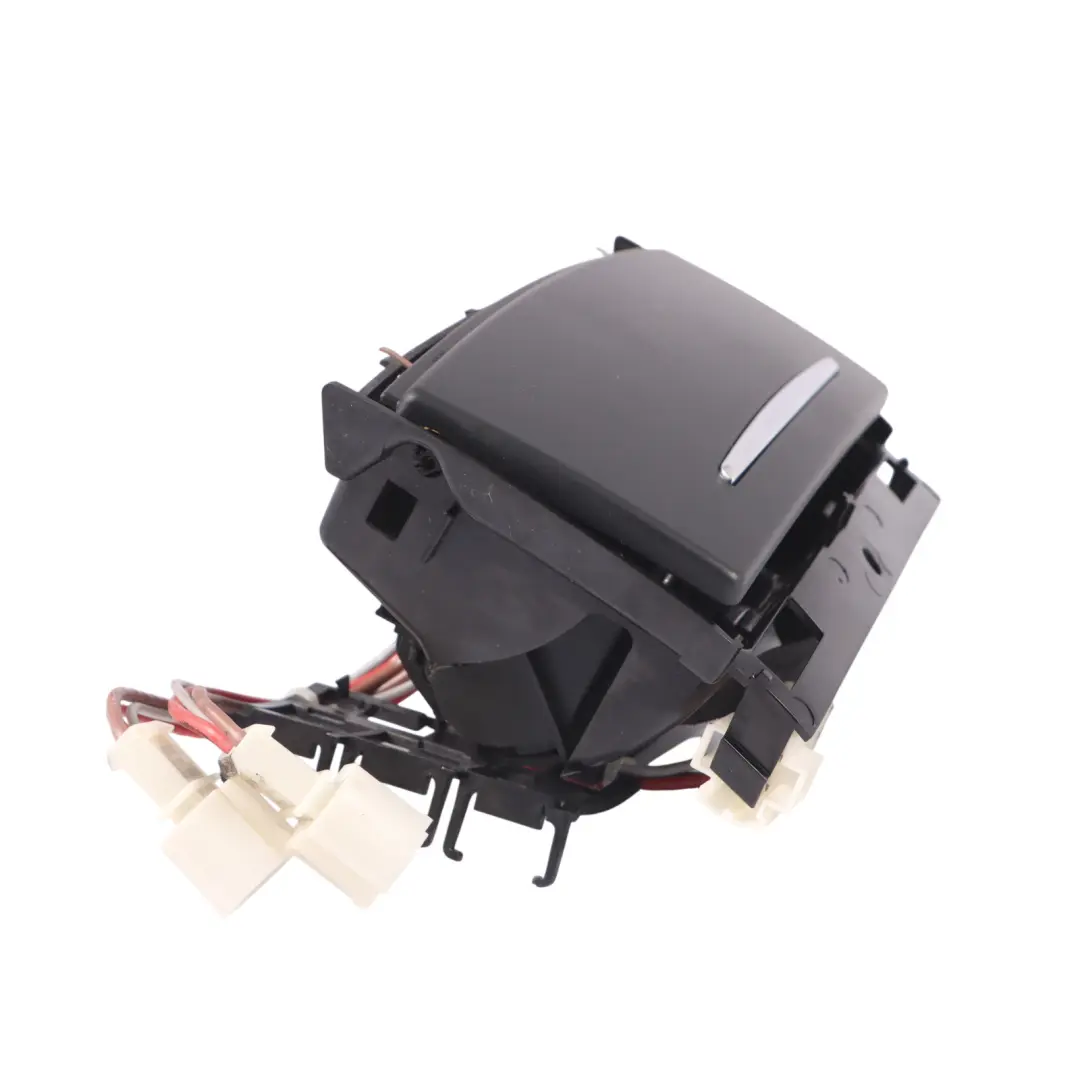 A8L 4H Toma de Corriente Enchufe Encendedor 12V Panel para Audi con número de pieza 4H0864051B Audi A8L 4H Toma de Corriente Enchufe Encendedor 12V Panel - SKU 4H0864051B - Número de pieza 4H0864051B