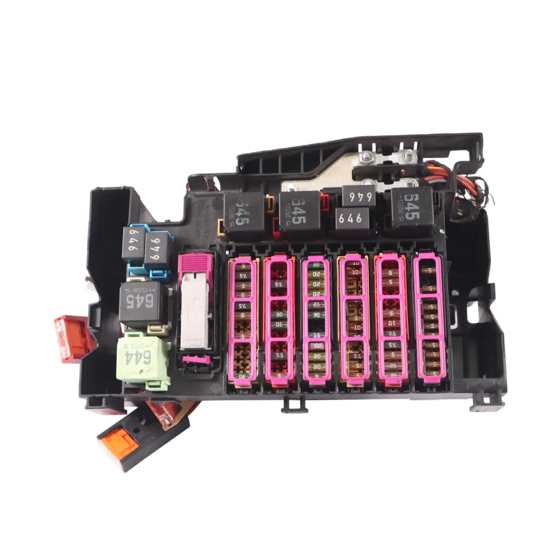 Support de fusible de relais Support fusible relais pour Audi A8 D4 4H à propos du numéro de pièce 4H0907348C Audi A8 D4 4H Support de fusible de relais Support fusible relais - SKU 4H0907348C - Numéro de pièce 4H0907348C