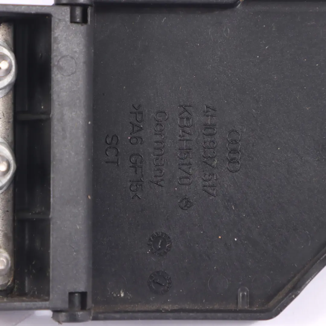 A8L 4H Sicherungs Relais Batterie Verteilerkasten Gehäuse für Audi mit Teilenummer 4H0937517 Audi A8L 4H Sicherungs Relais Batterie Verteilerkasten Gehäuse - SKU 4H0937517 - Teilenummer 4H0937517