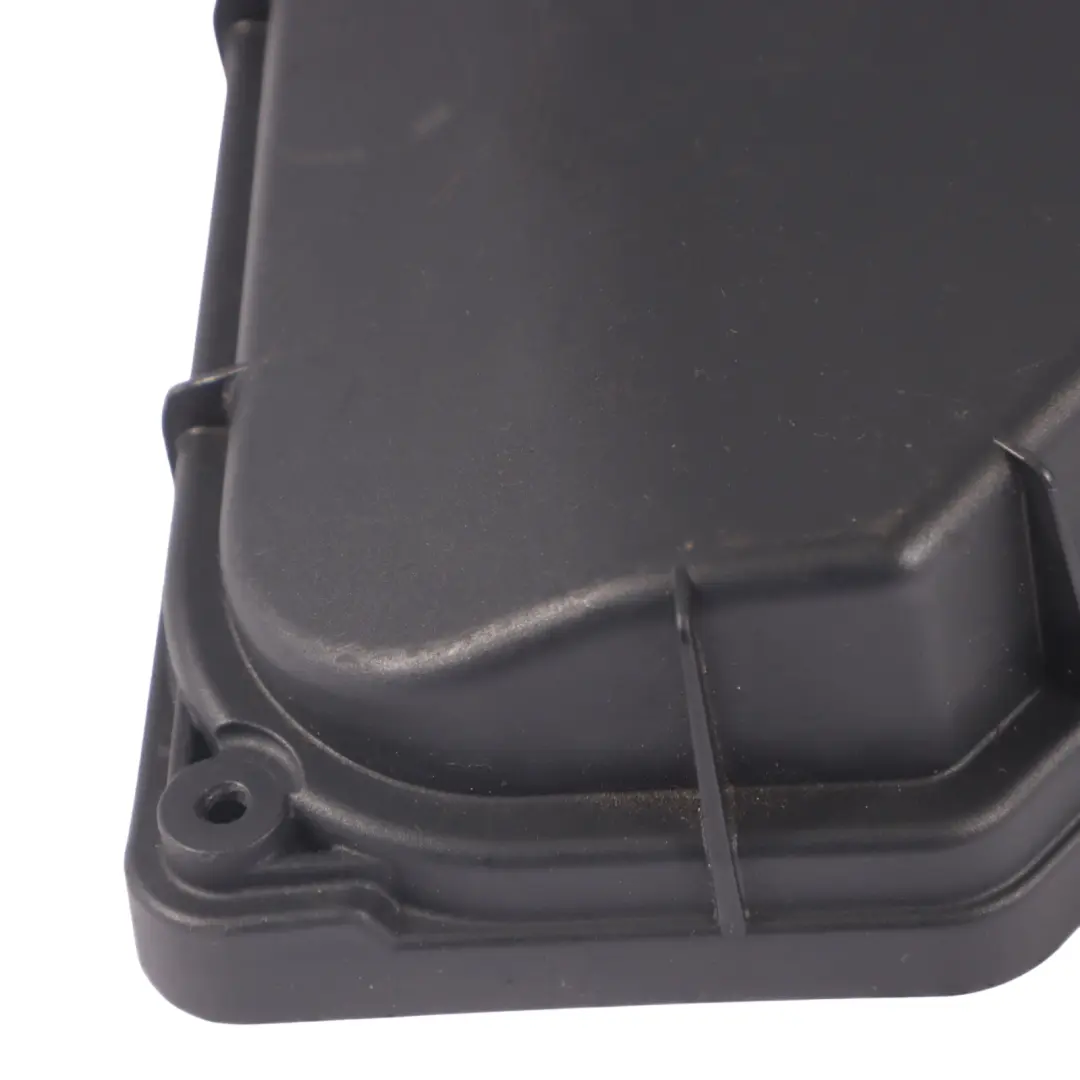 Audi A8L 4H Boîte fusibles Chambre relais Couvercle inférieur Boîtier - SKU 4H0937555 - Numéro de pièce 4H0937555