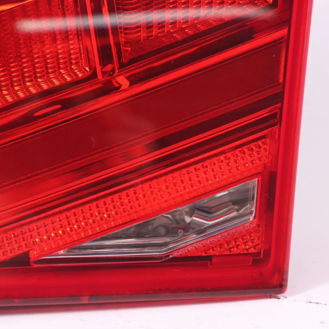 AUDI A8L 4H Couvercle de coffre arrière Feu arrière LED droit - SKU 4H0945094 - Numéro de pièce 4H0945094
