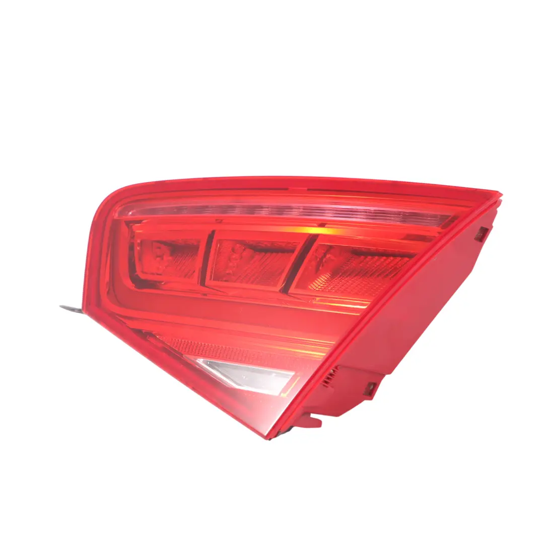 A8L 4H Lampa Tylna Klapy Bagażnika LED Tył Prawo do AUDI o numerze 4H0945094 AUDI A8L 4H Lampa Tylna Klapy Bagażnika LED Tył Prawo - SKU 4H0945094 - Numer Części 4H0945094