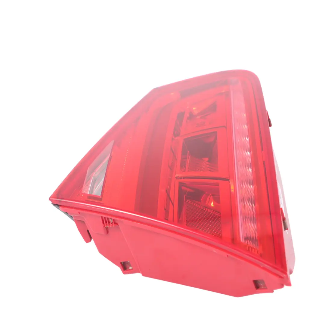 AUDI A8L 4H Couvercle de coffre arrière Feu arrière LED droit - SKU 4H0945094 - Numéro de pièce 4H0945094