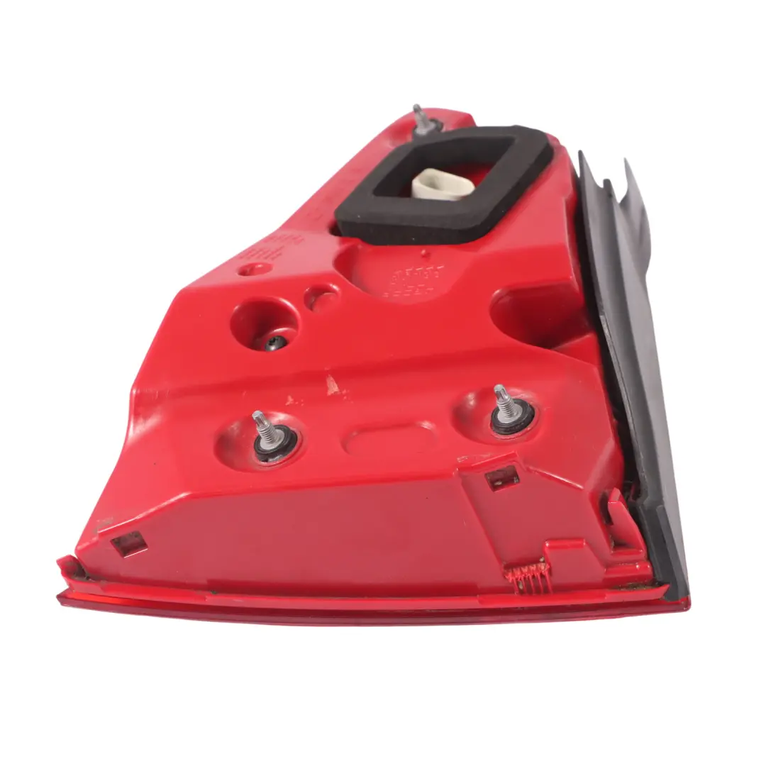 A8L 4H Lampa Tylna Klapy Bagażnika LED Tył Prawo do AUDI o numerze 4H0945094 AUDI A8L 4H Lampa Tylna Klapy Bagażnika LED Tył Prawo - SKU 4H0945094 - Numer Części 4H0945094