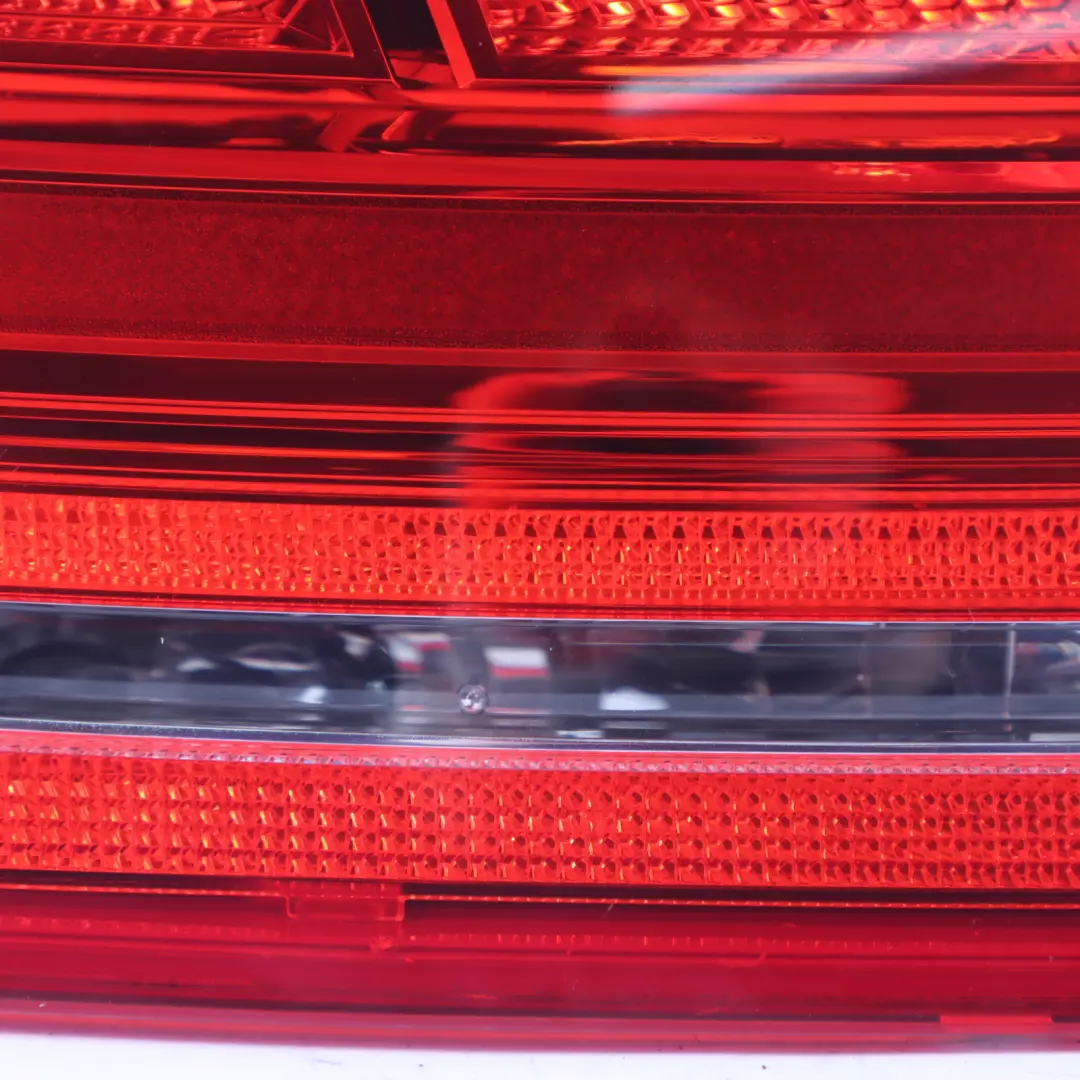 Lampa Światło Zewnętrzne Tył Lewo LED do Audi A8 D4 o numerze 4H0945095 Audi A8 D4 Lampa Światło Zewnętrzne Tył Lewo LED - SKU 4H0945095 - Numer Części 4H0945095