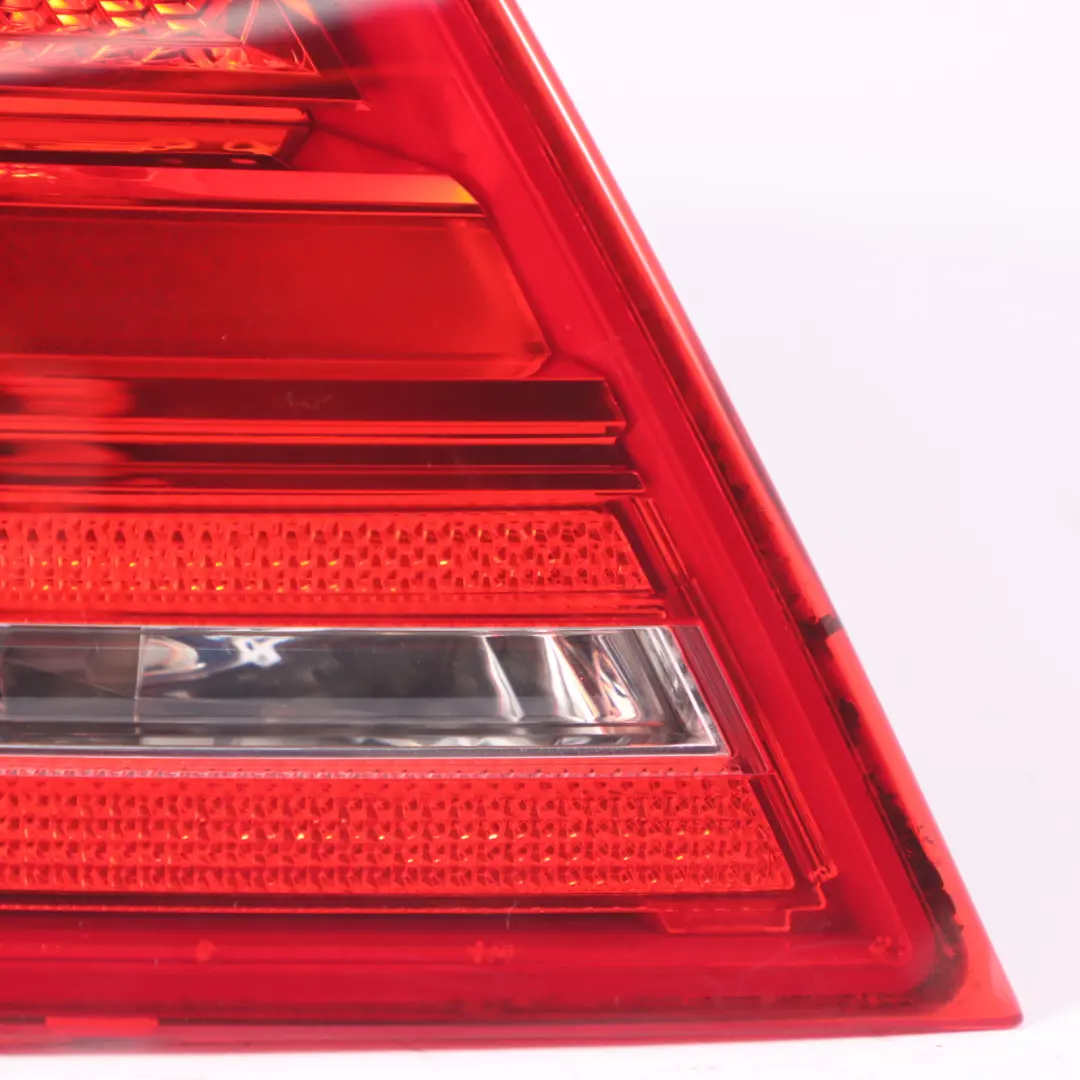 Kotflügel Hinten Lampe Rück Licht Außen LED Links für Audi A8 D4 mit Teilenummer 4H0945095 Audi A8 D4 Kotflügel Hinten Lampe Rück Licht Außen LED Links - SKU 4H0945095 - Teilenummer 4H0945095