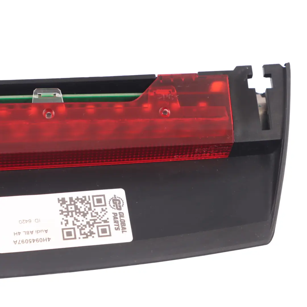 A8L 4H Luce Posteriore Aggiuntiva Terzo Freno Stop per Audi con numero di parte 4H0945097A Audi A8L 4H Luce Posteriore Aggiuntiva Terzo Freno Stop - SKU 4H0945097A - Numero di parte 4H0945097A
