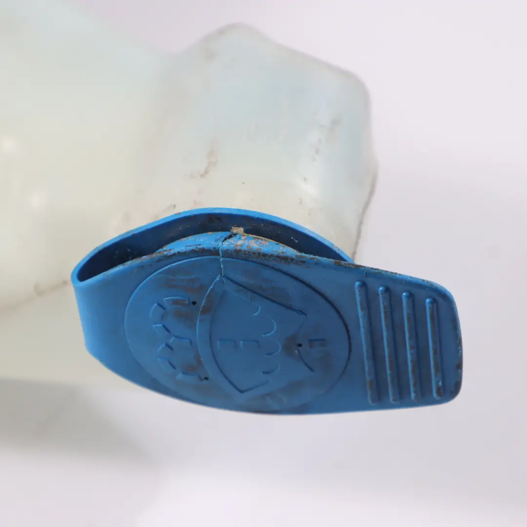 A8L 4H Windscreen Washer Fluid Bottle Reservoir Tank to Audi with Part number 4H0955453B Audi A8L 4H Windscreen Washer Fluid Bottle Reservoir Tank - SKU 4H0955453B - Part number 4H0955453B