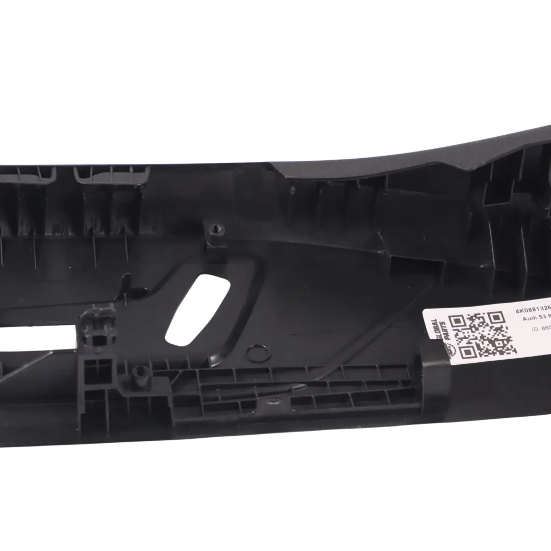 8Y Panneau d'habillage extérieur de siège noir avant droit Audi A3 S3 - SKU 4K0881326B - Numéro de pièce 4K0881326B