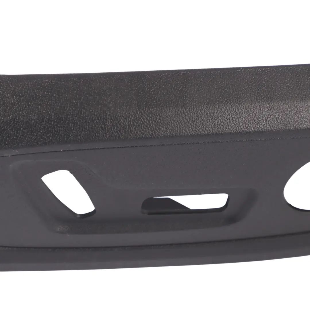 8Y Panneau d'habillage extérieur de siège noir avant droit Audi A3 S3 - SKU 4K0881326B - Numéro de pièce 4K0881326B