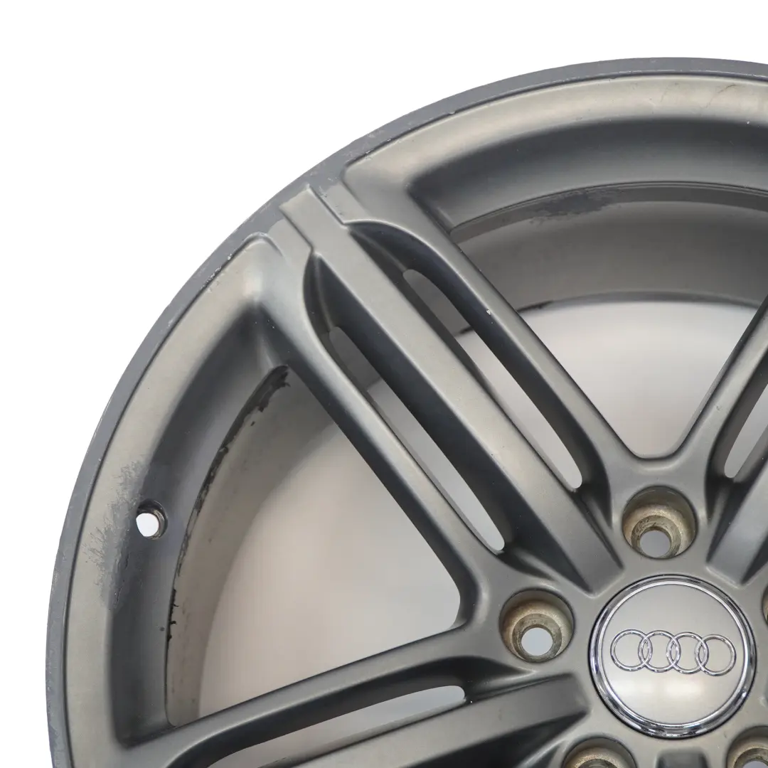 Cerchio In Lega Grigio 21" Raggi A Stella 10J ET:44 per Audi Q7 4L con numero di parte 4L0601025BH Audi Q7 4L Cerchio In Lega Grigio 21" Raggi A Stella 10J ET:44 - SKU 4L0601025BH-2 - Numero di parte 4L0601025BH