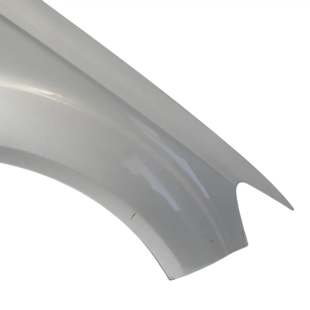 Pannello laterale anteriore destro Parafango Ice Silver Metallic X7W per Audi Q7 4L con numero di parte 4L0821102 Audi Q7 4L Pannello laterale anteriore destro Parafango Ice Silver Metallic X7W - SKU 4L0821102-ICS - Numero di parte 4L0821102