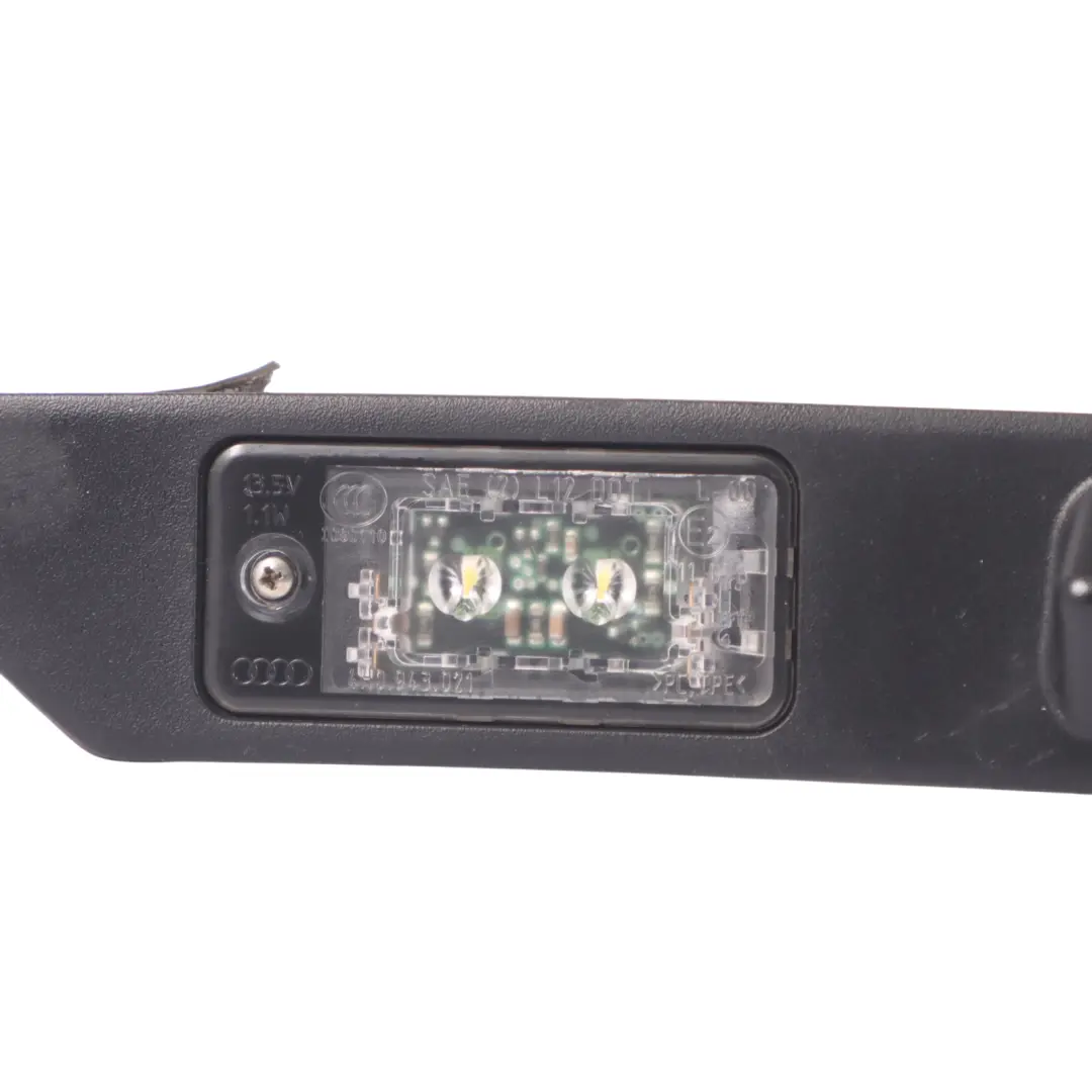 Audi Q7 4L Interrupteur de plaque d'immatriculation de hayon coffre - SKU 4L0827574A - Numéro de pièce 4L0827574A