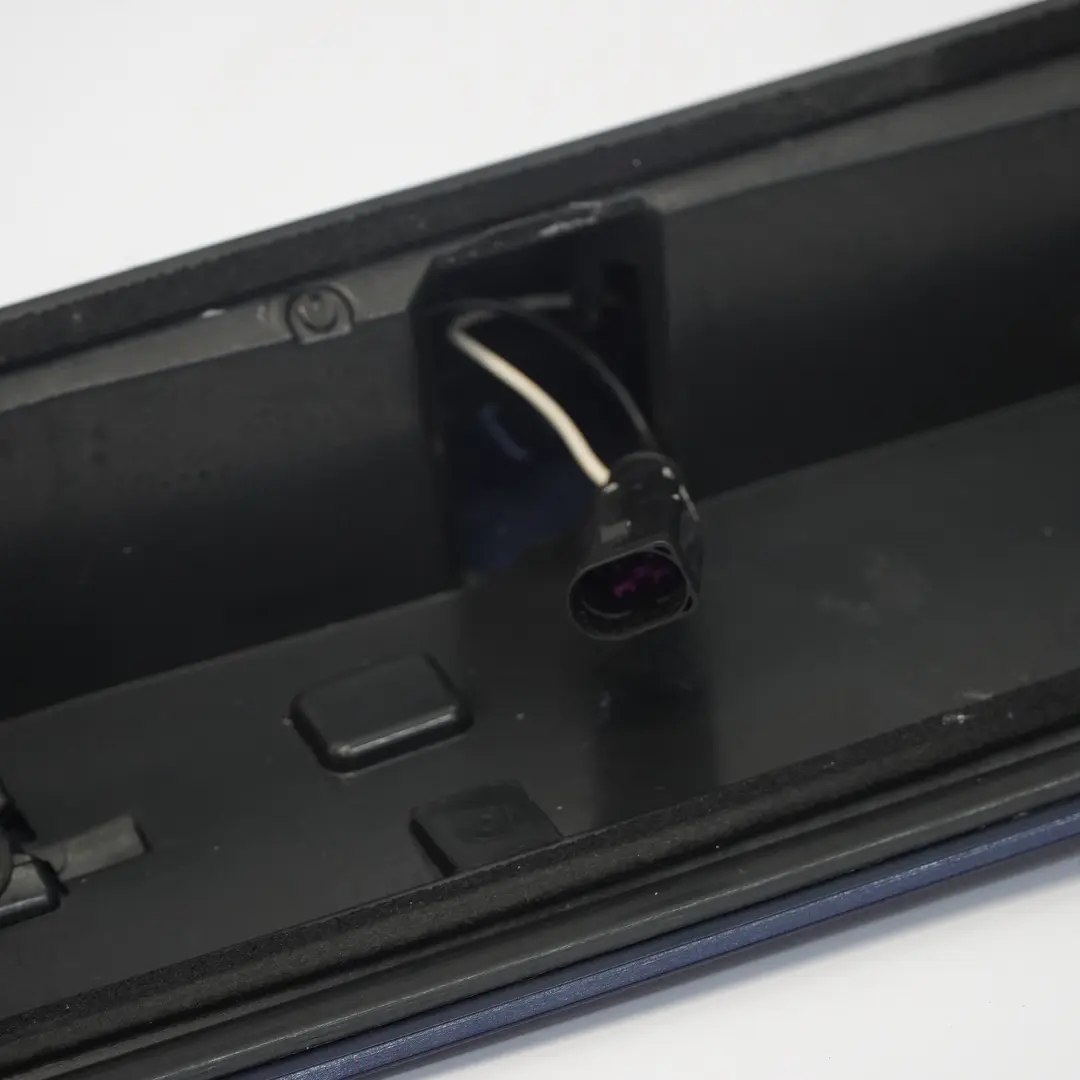 Spoiler posteriore Portellone Luce Freno Effetto Blu Perla Mugello per Audi Q7 4L con numero di parte 4L0827933 Audi Q7 4L Spoiler posteriore Portellone Luce Freno Effetto Blu Perla Mugello - SKU 4L0827933-MUB - Numero di parte 4L0827933