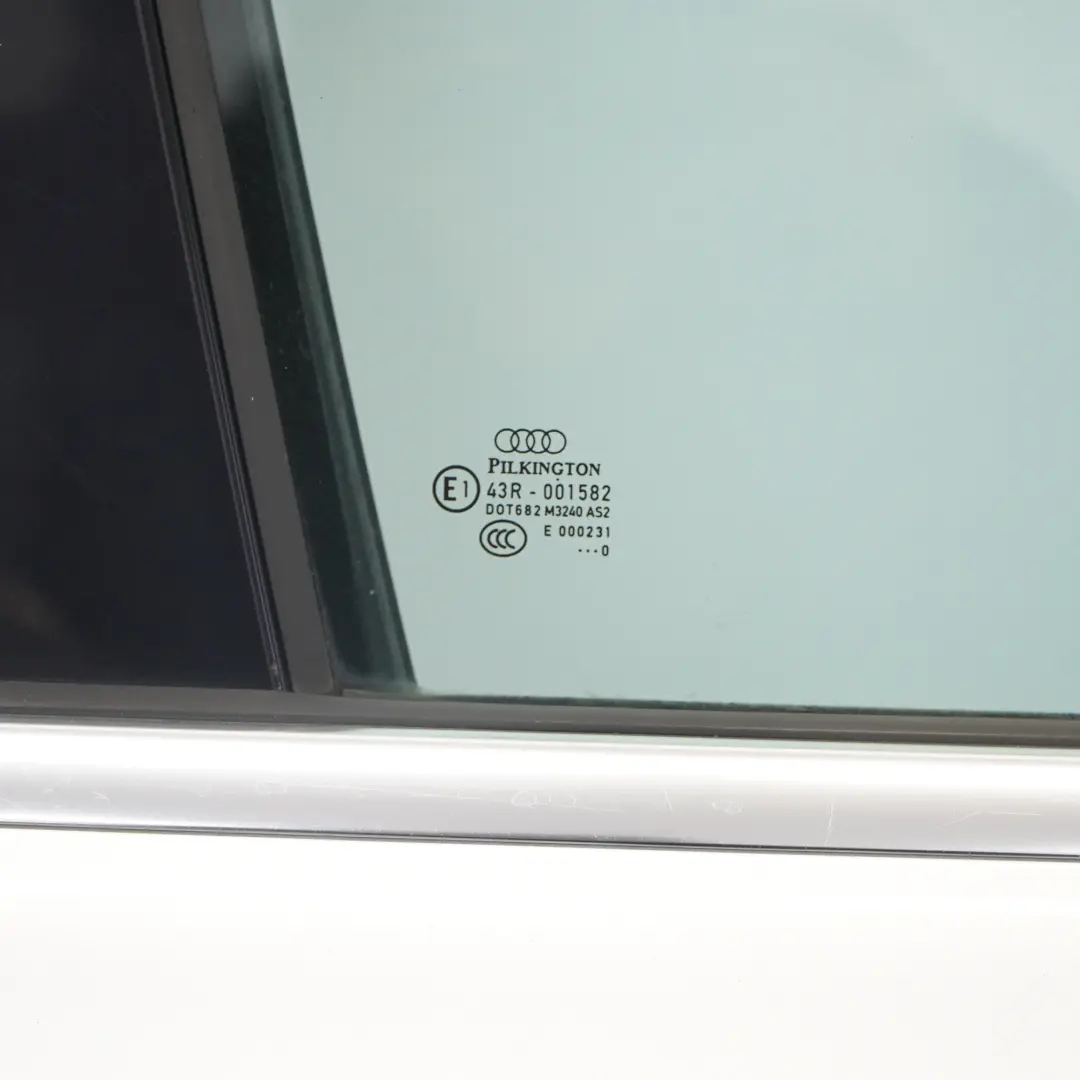 Panneau de recouvrement de porte avant droite Ice Silver Metallic X7W pour Audi Q7 4L à propos du numéro de pièce 4L0831052A Audi Q7 4L Panneau de recouvrement de porte avant droite Ice Silver Metallic X7W - SKU 4L0831052A-ICS - Numéro de pièce 4L0831052A