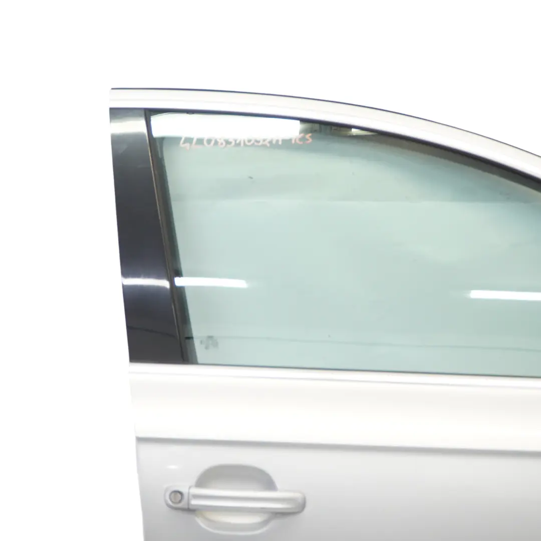 Puerta Delantera Derecha Ice Silver Metallic - X7W para Audi Q7 4L con número de pieza 4L0831052A Audi Q7 4L Puerta Delantera Derecha Ice Silver Metallic - X7W - SKU 4L0831052A-ICS - Número de pieza 4L0831052A