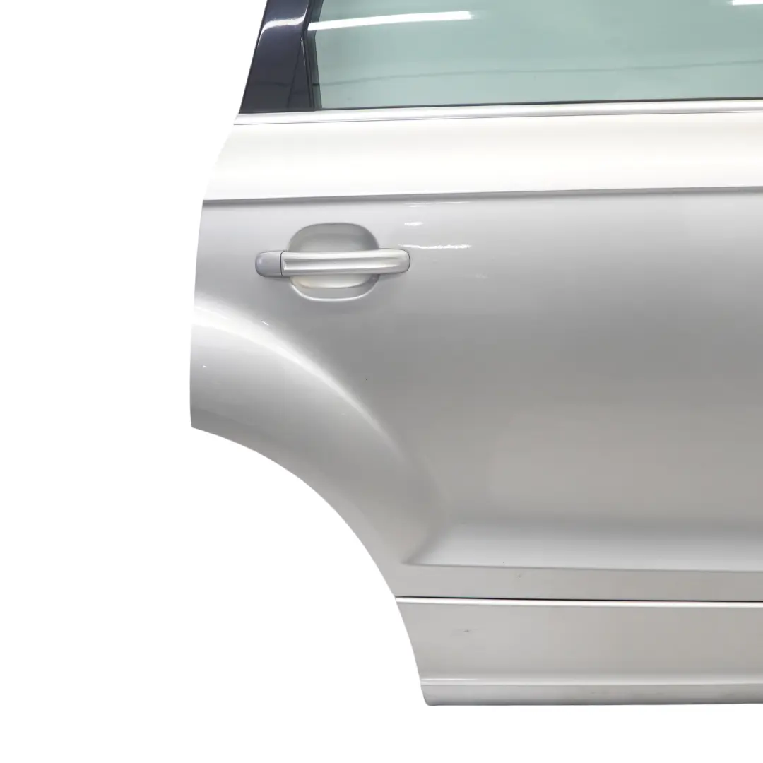 Door Rear Right O/S Covering Panel Ice Silver Metallic - X7W to Audi Q7 4L with Part number 4L0833052 Audi Q7 4L Door Rear Right O/S Covering Panel Ice Silver Metallic - X7W - SKU 4L0833052-ICS - Part number 4L0833052