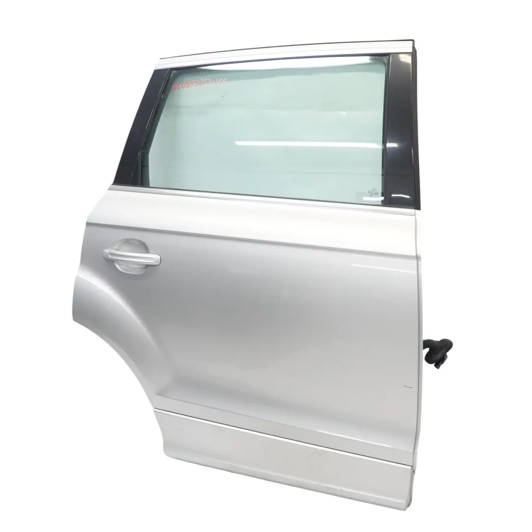 Drzwi Prawe Tylne Ice Silver Srebrny Metalik - X7W do Audi Q7 4L o numerze 4L0833052 Audi Q7 4L Drzwi Prawe Tylne Ice Silver Srebrny Metalik - X7W - SKU 4L0833052-ICS - Numer Części 4L0833052