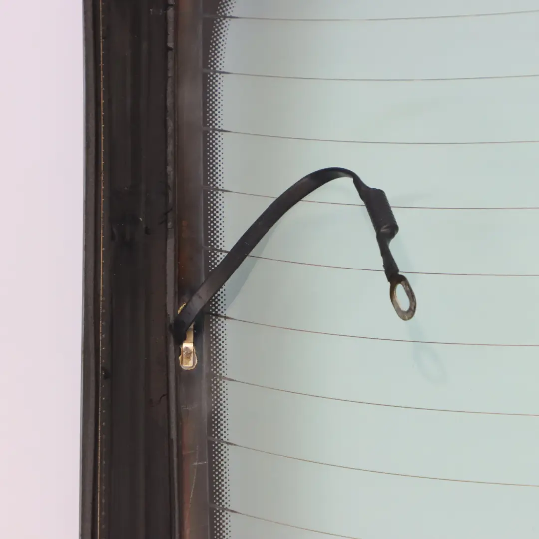 Boot Trunk Lid Tailgate Window AS2 Green Glazing C to Audi Q7 4L Rear with Part number 4L0845501 Audi Q7 4L Rear Boot Trunk Lid Tailgate Window AS2 Green Glazing C - SKU 4L0845501 - Part number 4L0845501