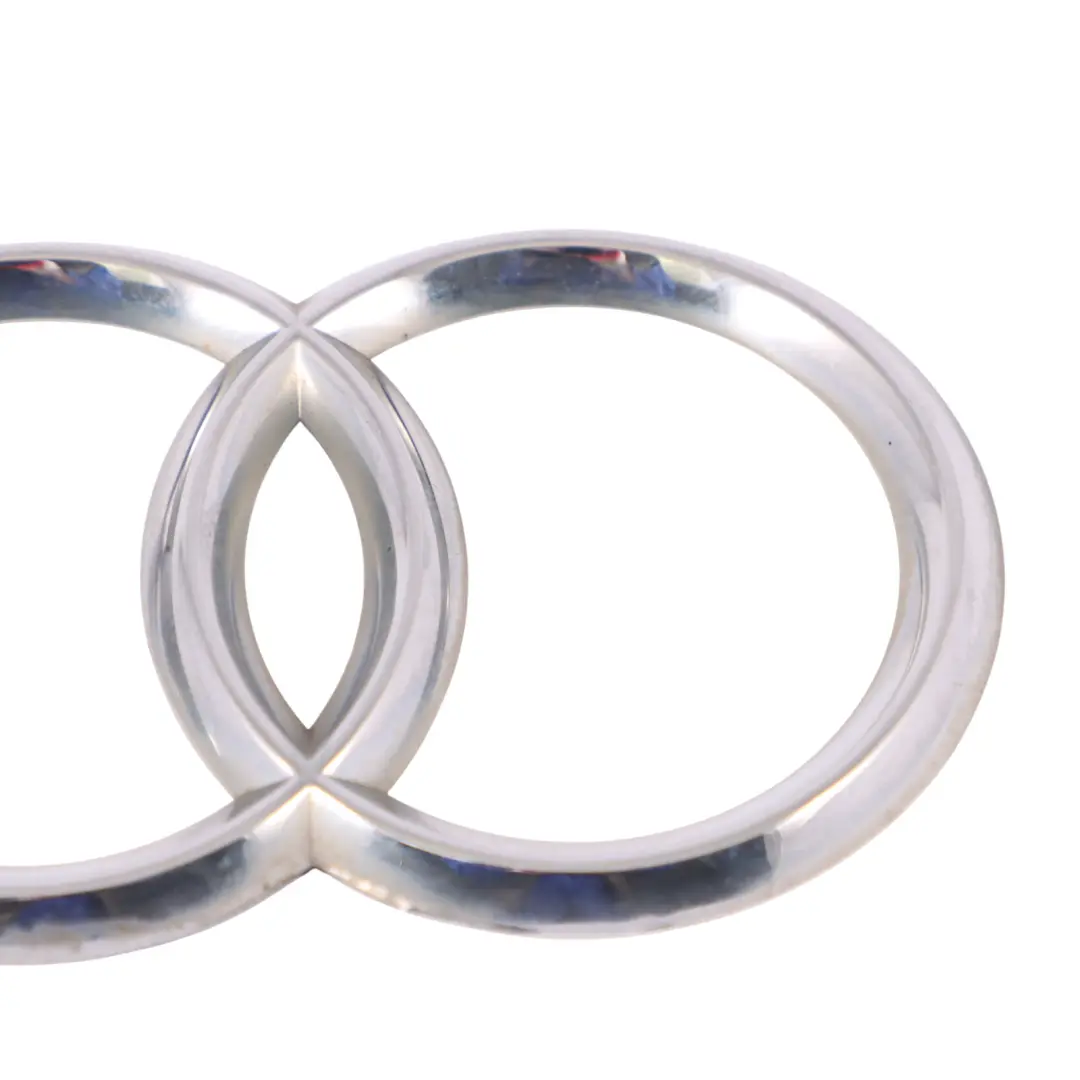 Cierre Trasero Tapa maletero Insignia Etiqueta Logo Cromo para Audi Q7 4L con número de pieza 4L0853742 Audi Q7 4L Cierre Trasero Tapa maletero Insignia Etiqueta Logo Cromo - SKU 4L0853742 - Número de pieza 4L0853742