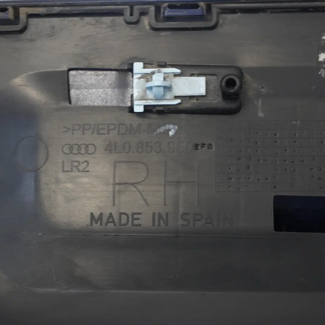 Step Cover Door Front Right O/S Mugello Blue Pearl Z5E to AUDI Q7 4L with Part number 4L0853960F AUDI Q7 4L Step Cover Door Front Right O/S Mugello Blue Pearl Z5E - SKU 4L0853960F-MUB - Part number 4L0853960F