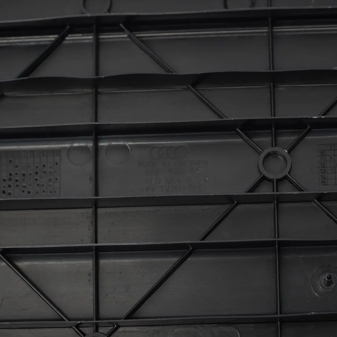 Maletero Caja Compartimento Maletero Panel embellecedor para Audi Q7 4L con número de pieza 4L0864105D Audi Q7 4L Maletero Caja Compartimento Maletero Panel embellecedor - SKU 4L0864105D - Número de pieza 4L0864105D