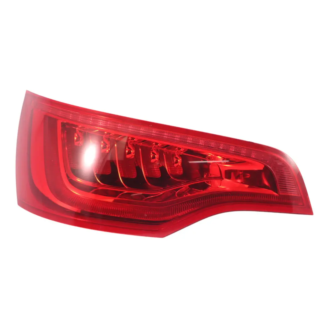Lampa Tylna Lewy Tył LED do Audi Q7 4L o numerze 4L0945093F Audi Q7 4L Lampa Tylna Lewy Tył LED - SKU 4L0945093F - Numer Części 4L0945093F