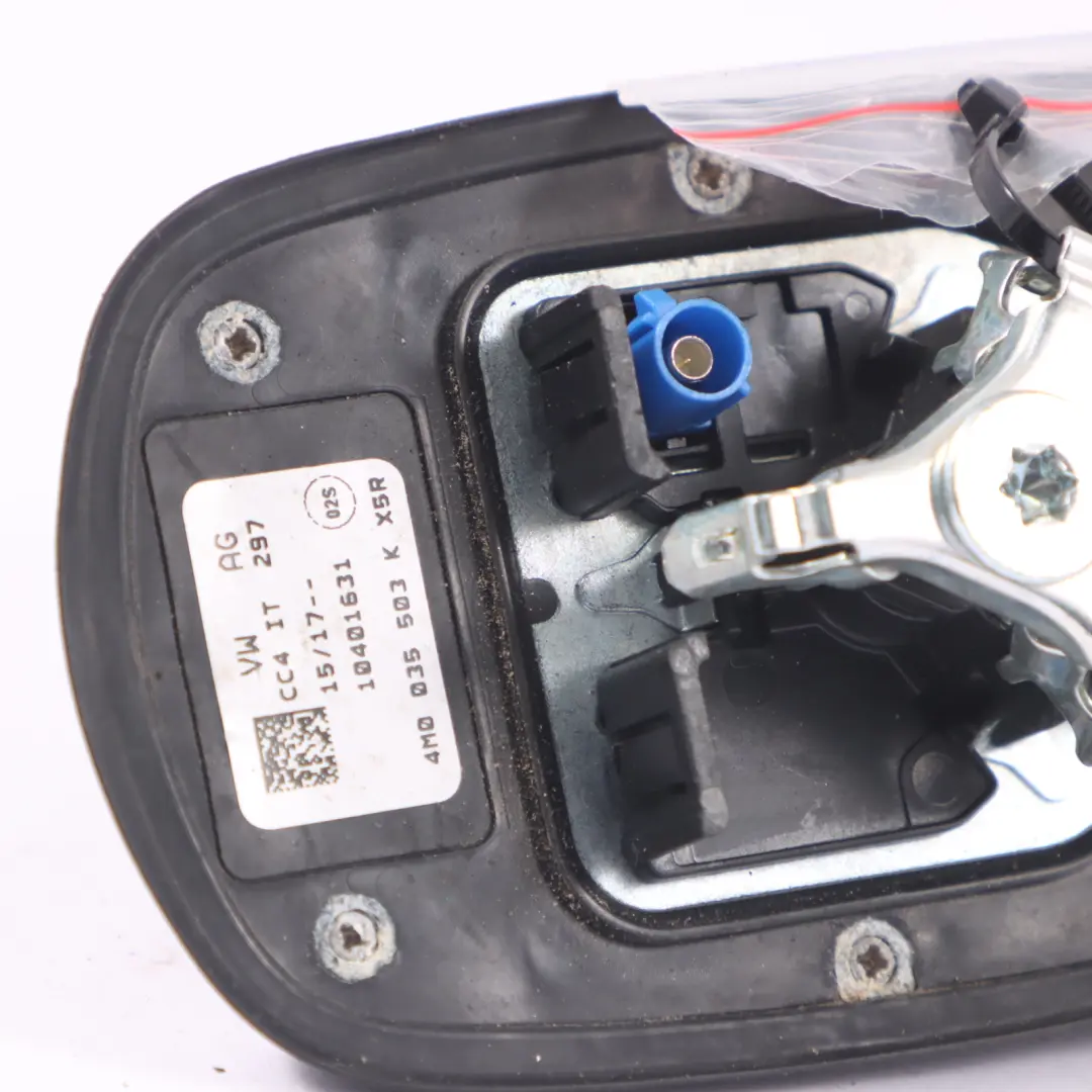 Antena Dachowa Shark Niebieska Moonlight Blue - X5R 4M0035503K do Audi A4 B9 o numerze 4M0035503K-MOB Audi A4 B9 Antena Dachowa Shark Niebieska Moonlight Blue - X5R 4M0035503K - SKU 4M0035503K-MOB - Numer Części 4M0035503K-MOB