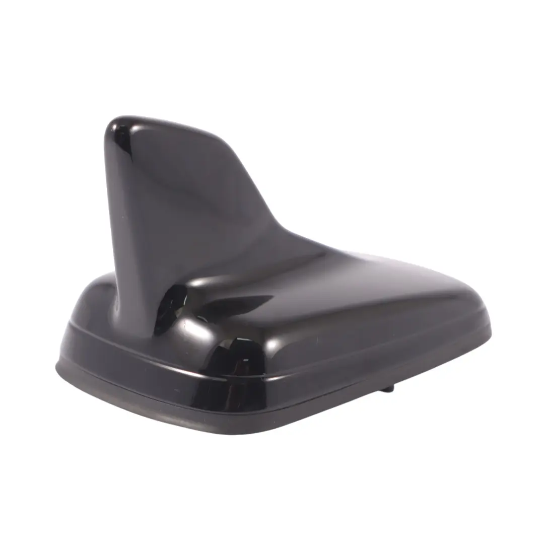 Antena Dachowa GPS Rekin do Audi A4 B9 o numerze 4M0035503N Audi A4 B9 Antena Dachowa GPS Rekin - SKU 4M0035503N - Numer Części 4M0035503N