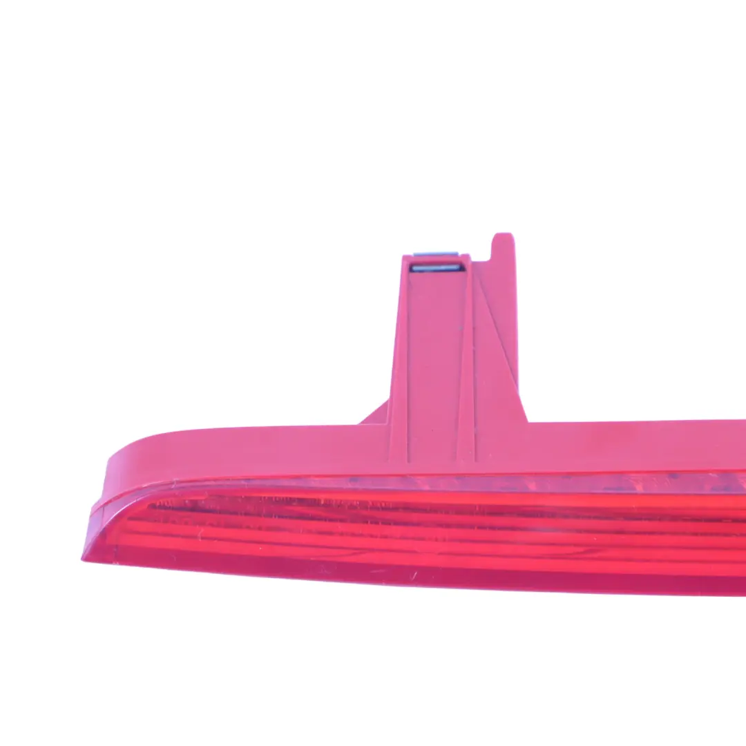 Audi A4 B9 Luz de Freno Trasera Tercera Luz de Freno Rojo - SKU 4M0945097 - Número de pieza 4M0945097