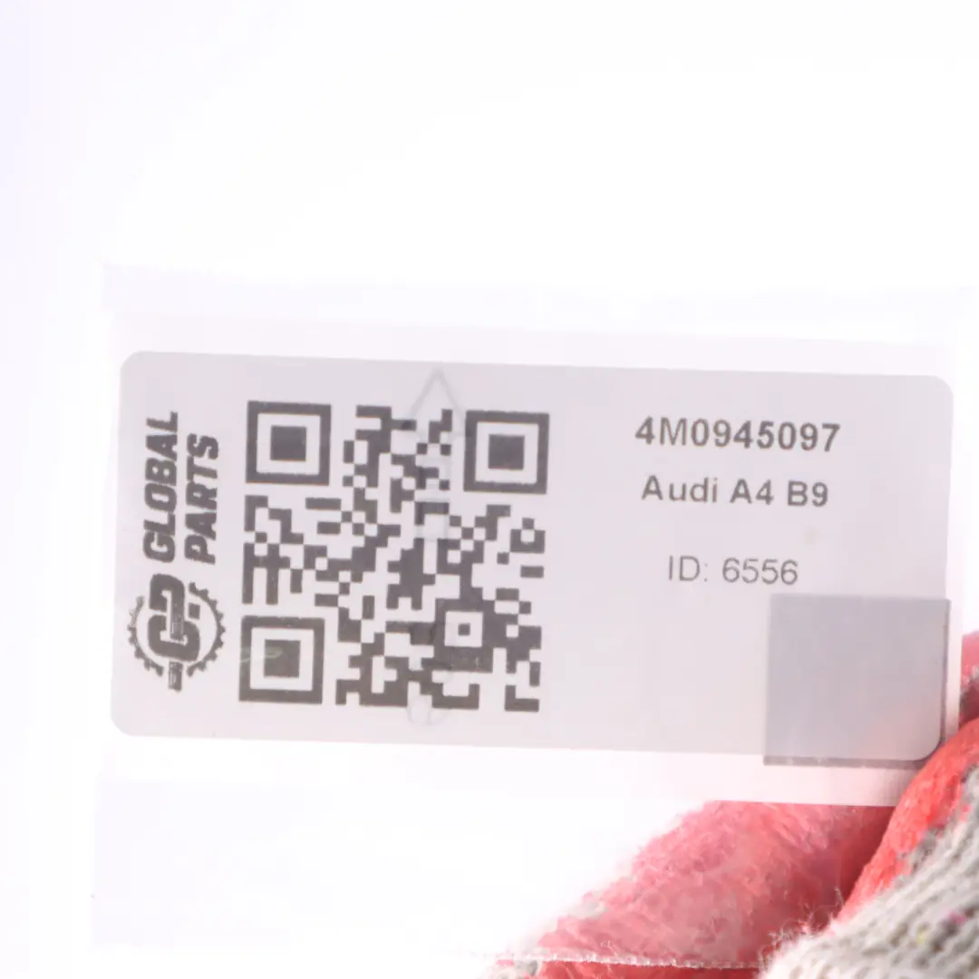 Luz de Freno Trasera Tercera Luz de Freno Rojo para Audi A4 B9 con número de pieza 4M0945097 Audi A4 B9 Luz de Freno Trasera Tercera Luz de Freno Rojo - SKU 4M0945097 - Número de pieza 4M0945097