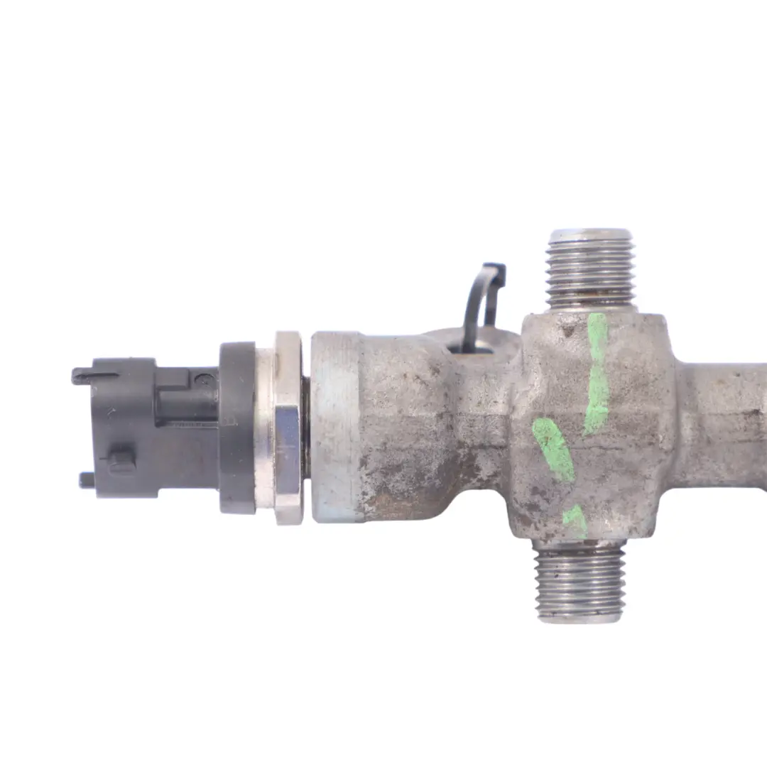 Fiat Doblo 2.0 Diesel Tira de raíl de inyector de combustible - SKU 55215208 - Número de pieza 55215208