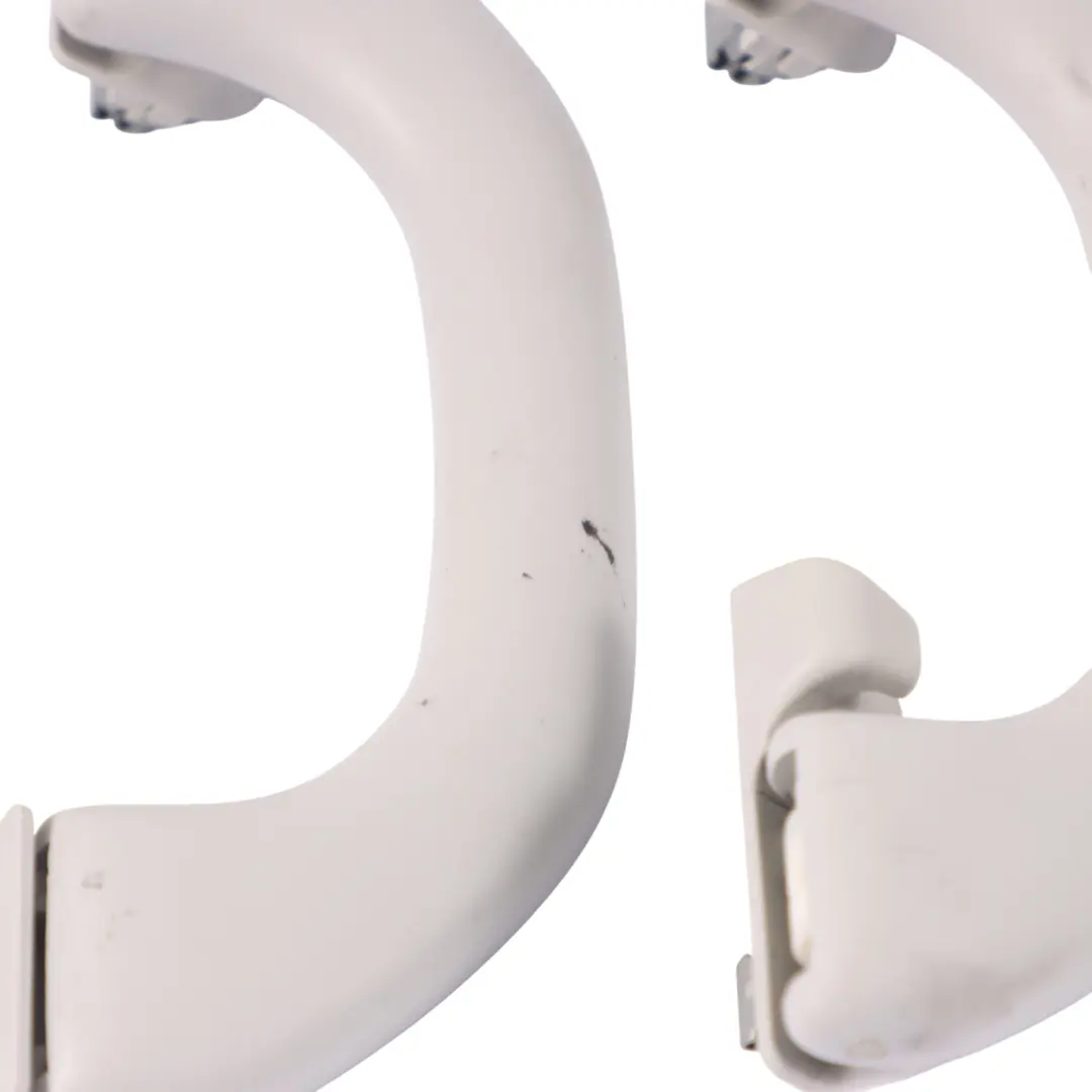 Uchwyty Podsufitki Przód Tył Lewy Prawy Zestaw do Skoda Octavia E5 o numerze 561857607B Skoda Octavia E5 Uchwyty Podsufitki Przód Tył Lewy Prawy Zestaw - SKU 561857607B - Numer Części 561857607B