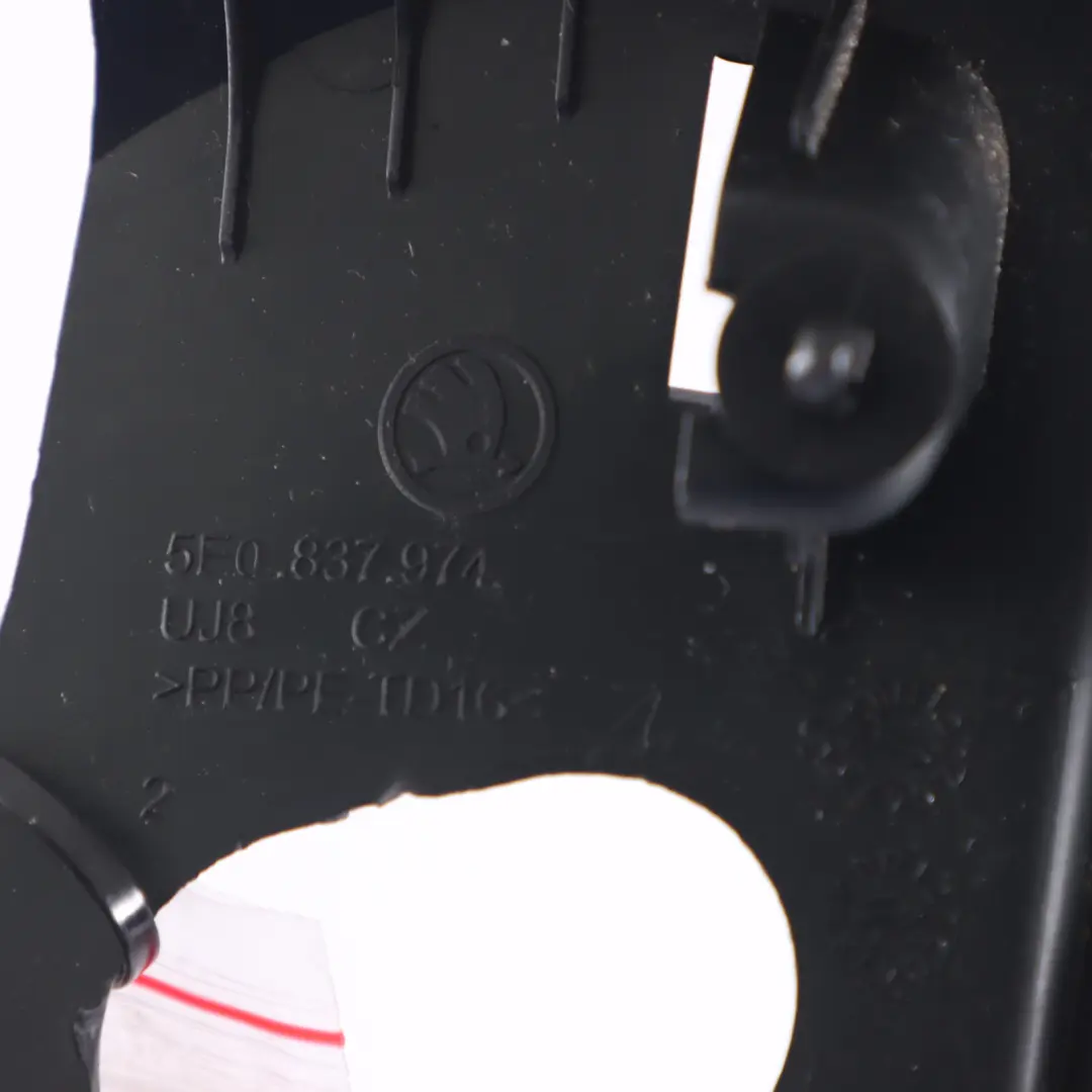 Skoda Octavia 5E Enjoliveur de haut-parleur de porte avant droit - SKU 5E0035411B - Numéro de pièce 5E0035411B
